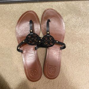 tory burch flip flops